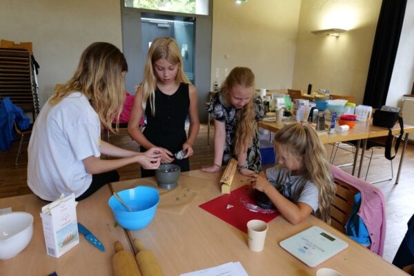 02 kraeuterkueche 600x400 - Kreative Workshops 2023