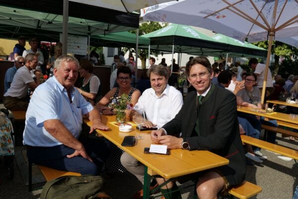 Hengist Jubilaeumsfest 16 600x400 - Hengist-Jubiläumsfest