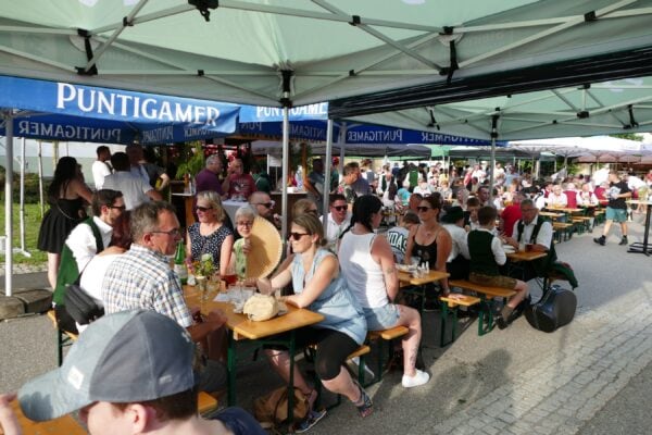 Hengist Jubilaeumsfest 17 600x400 - Hengist-Jubiläumsfest