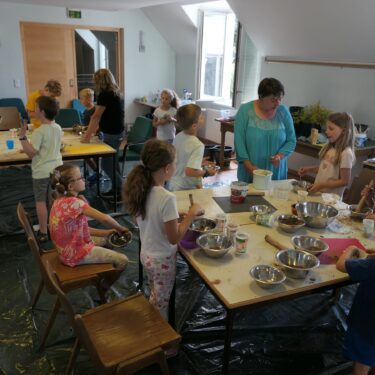 Sommerhits für Kids 2025 Kreative Workshops 2024 62 375x375 - Sommerhits für Kids 2025