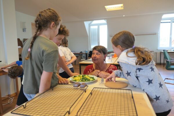 WS25 Kraeuter05 600x400 - Kreative Workshops 2025