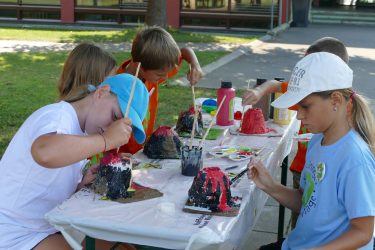 ferien 2018 KKT 04 375x250 - Kinderkreativtage 2018