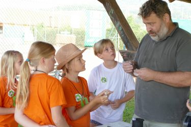 ferien 2018 KKT 06 375x250 - Kinderkreativtage 2018