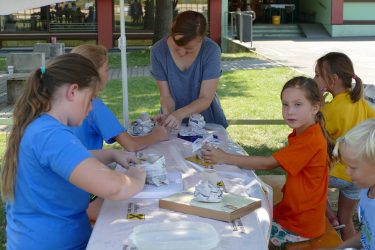 ferien 2018 KKT 14 375x250 - Kinderkreativtage 2018