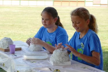 ferien 2018 KKT 19 375x250 - Kinderkreativtage 2018