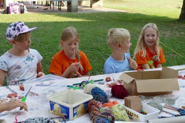 ferien 2018 KKT 22 375x250 - Kinderkreativtage 2018