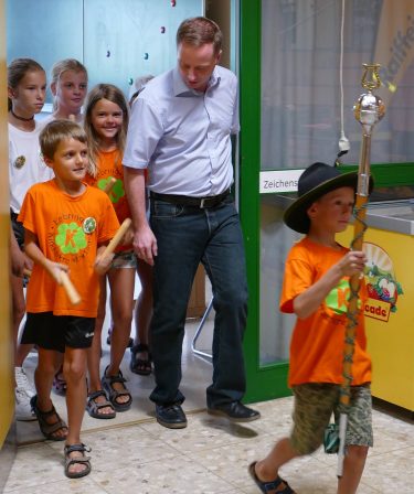ferien 2018 KKT 23 375x448 - Kinderkreativtage 2018
