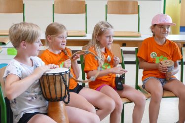 ferien 2018 KKT 28 375x250 - Kinderkreativtage 2018