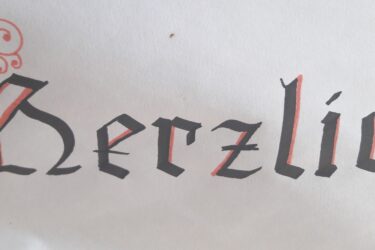 kalligraphie 375x250 - Kurs: Kreative weihnachtliche Glückwunschkarten